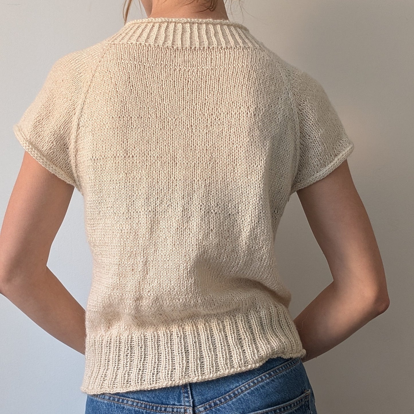 Handknitted cardi-tee