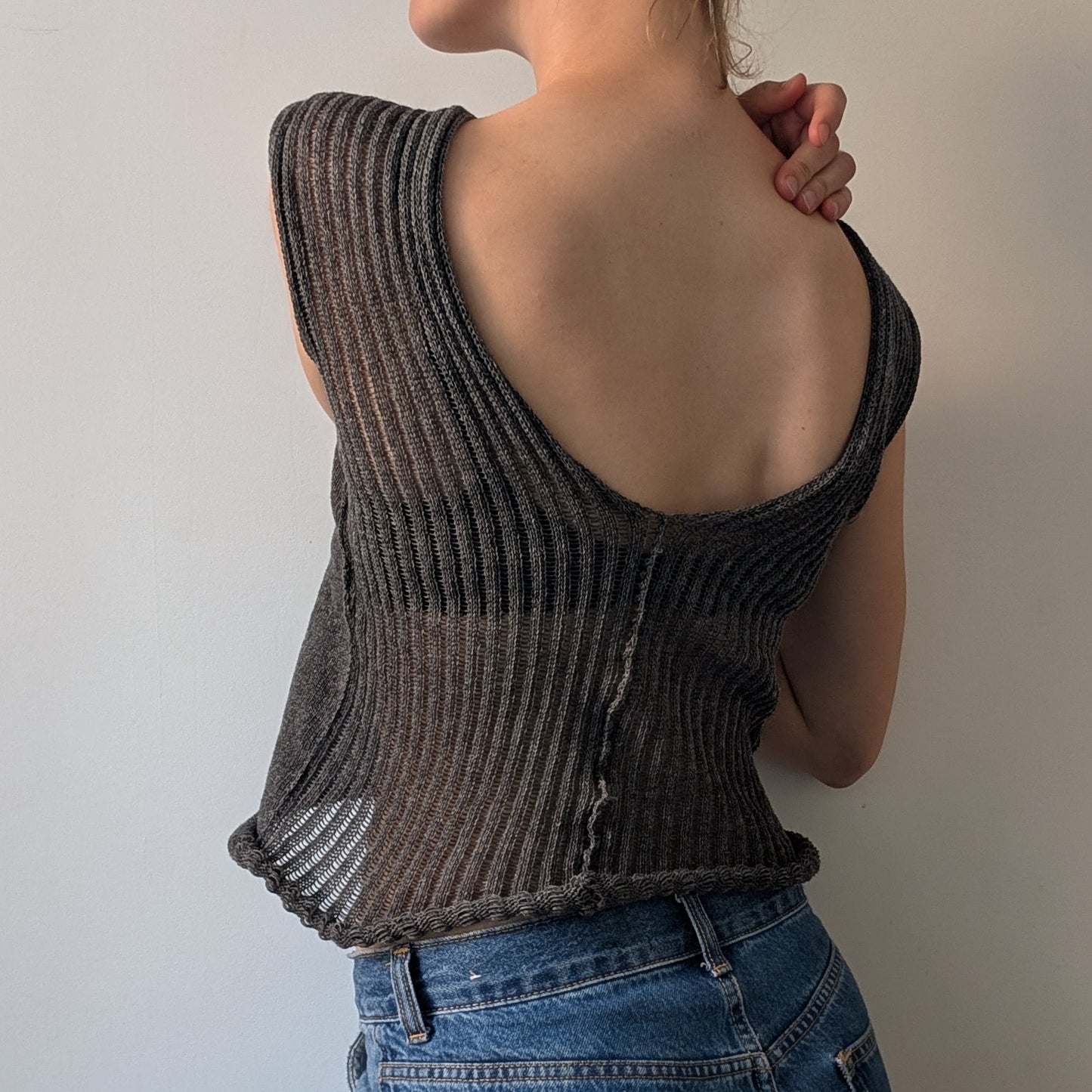 Button vest