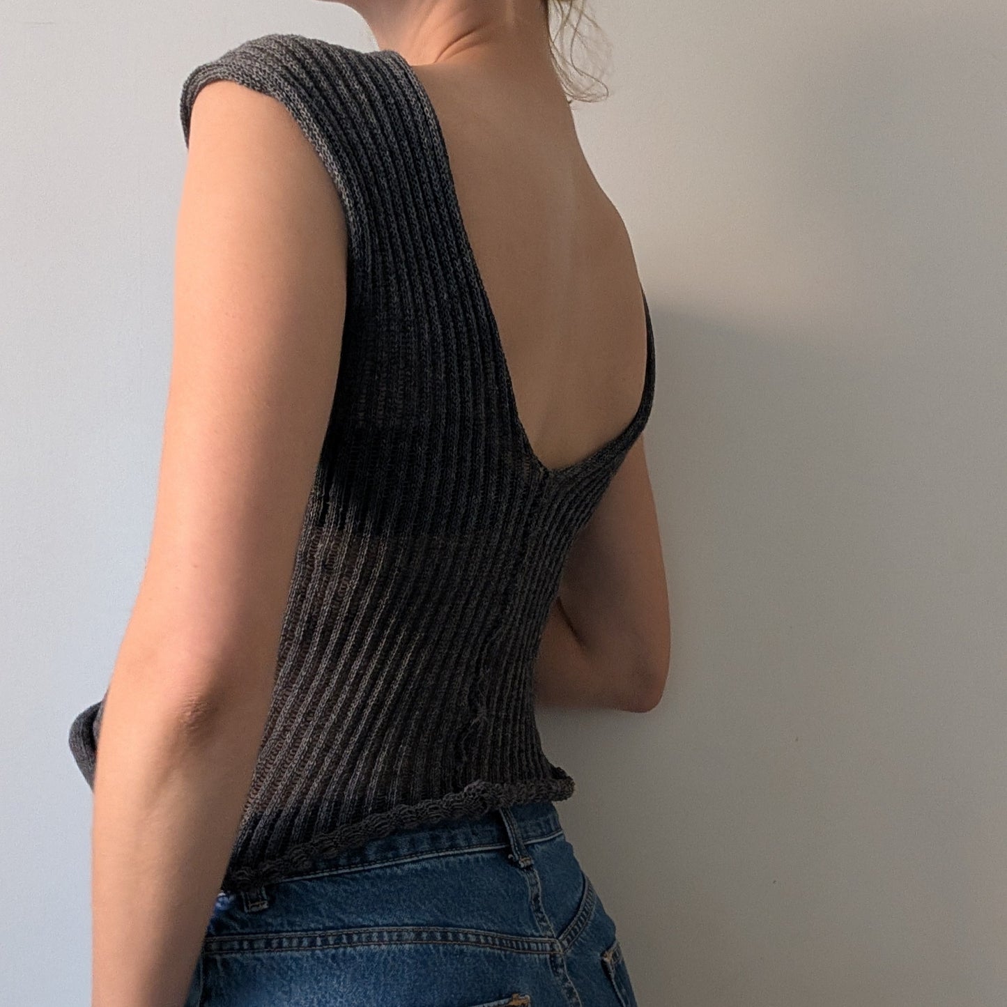 Button vest