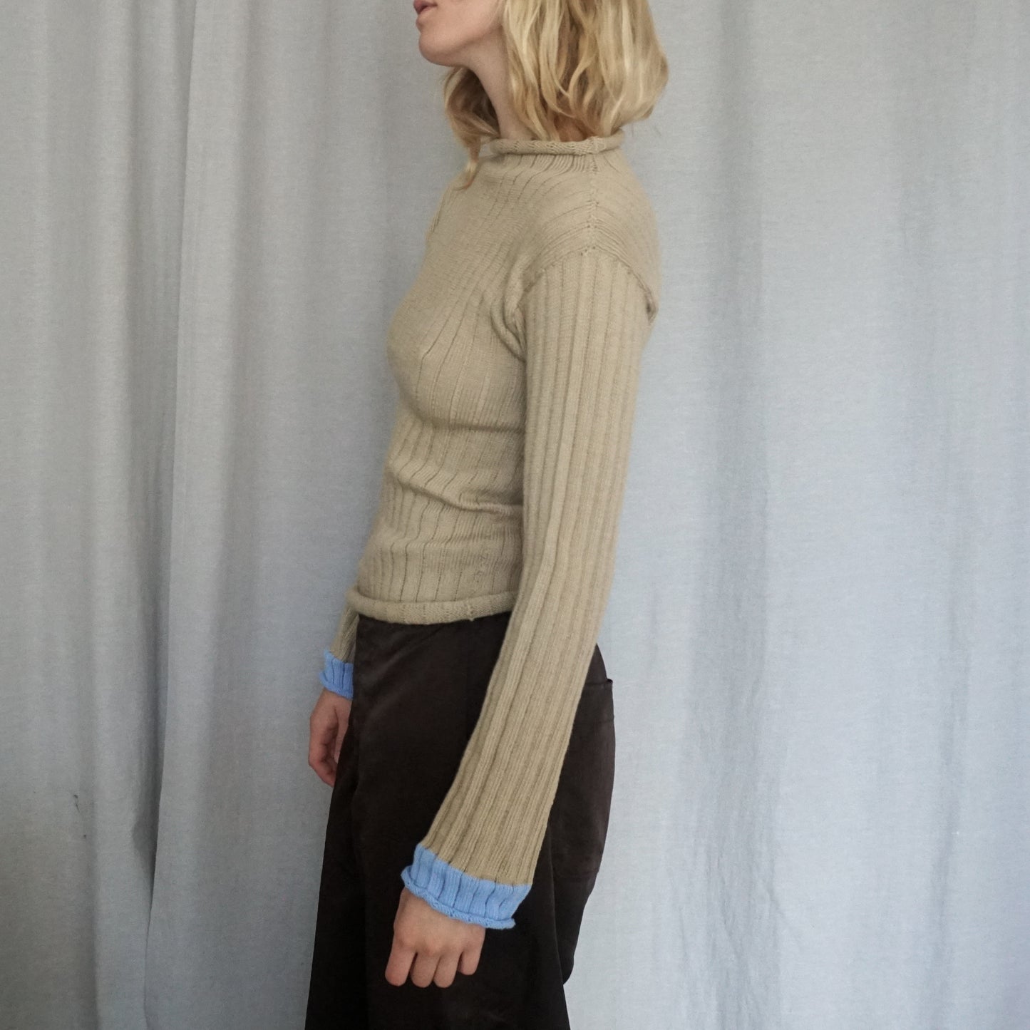 High neck sweater